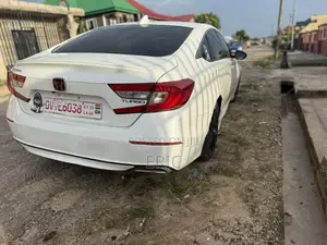 Honda Accord EX-L 2.0T 2018 White