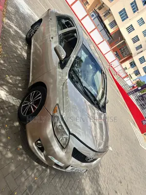 Toyota Corolla LE 4dr Sedan (1.8L 4cyl 4A) 2010 Gold