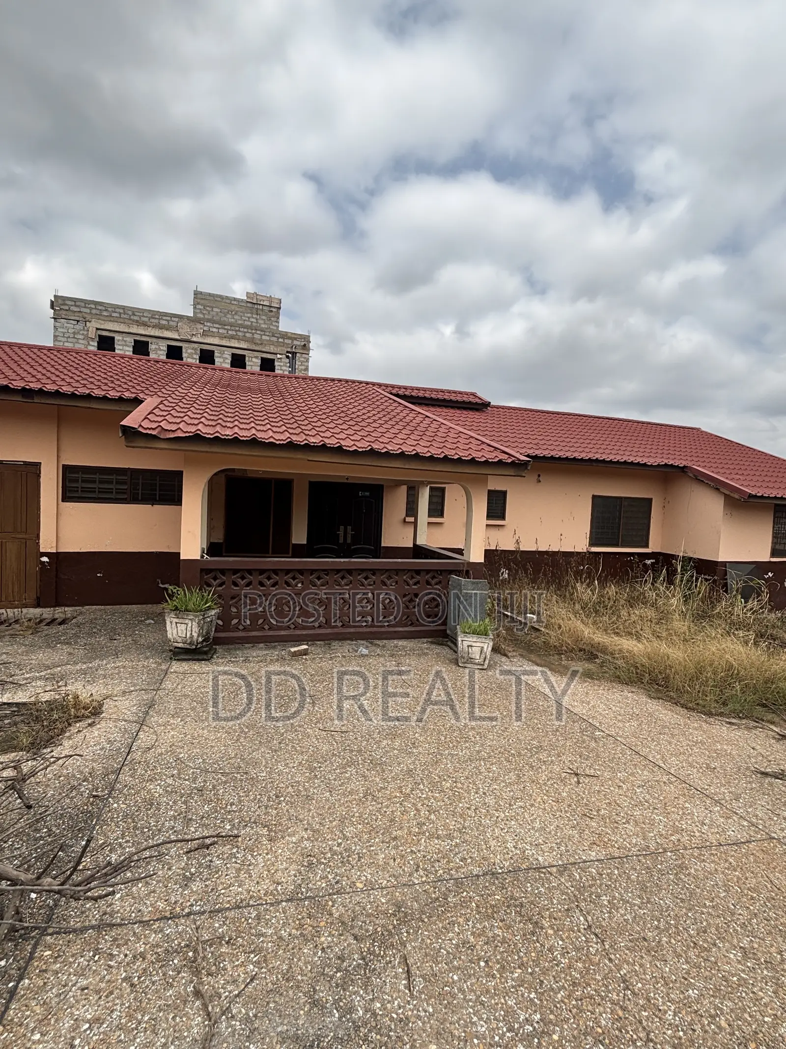 3bdrm House in Parakuo Estate for sale