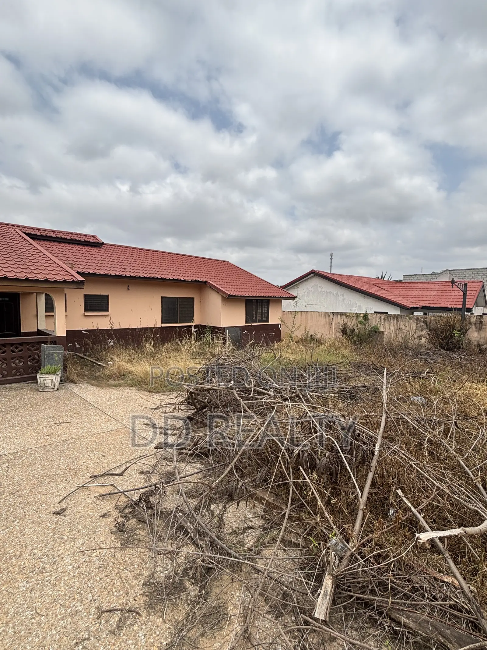 3bdrm House in Parakuo Estate for sale