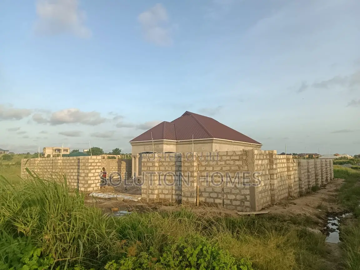 3bdrm Block of Flats in Kasoa for sale