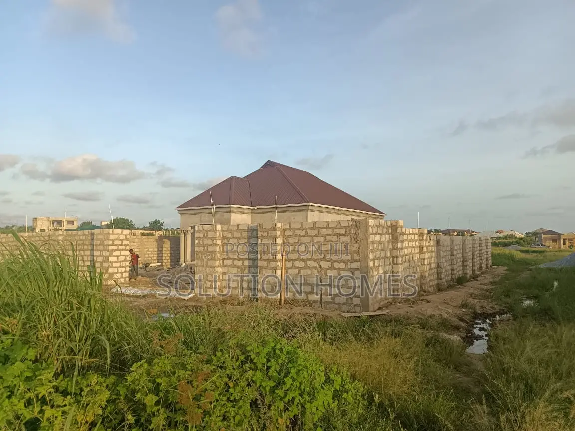 3bdrm Block of Flats in Kasoa for sale