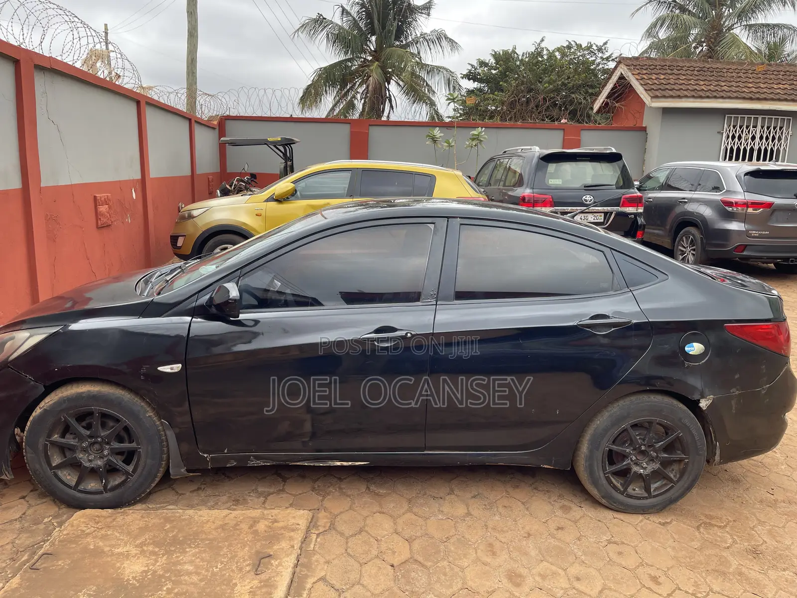 Hyundai Accent 2011 Black