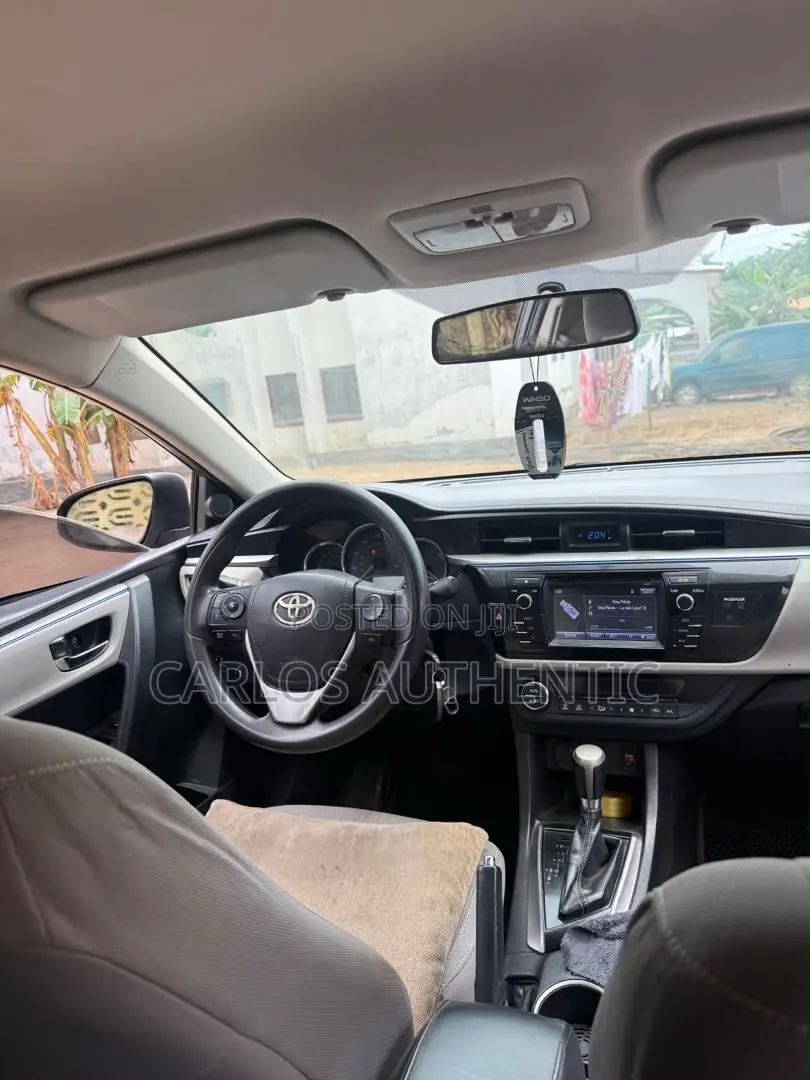 Toyota Corolla 2015