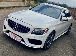 Mercedes-Benz C300 Base AWD 4Matic Sedan (2.0L 4cyl 7A) 2015 White