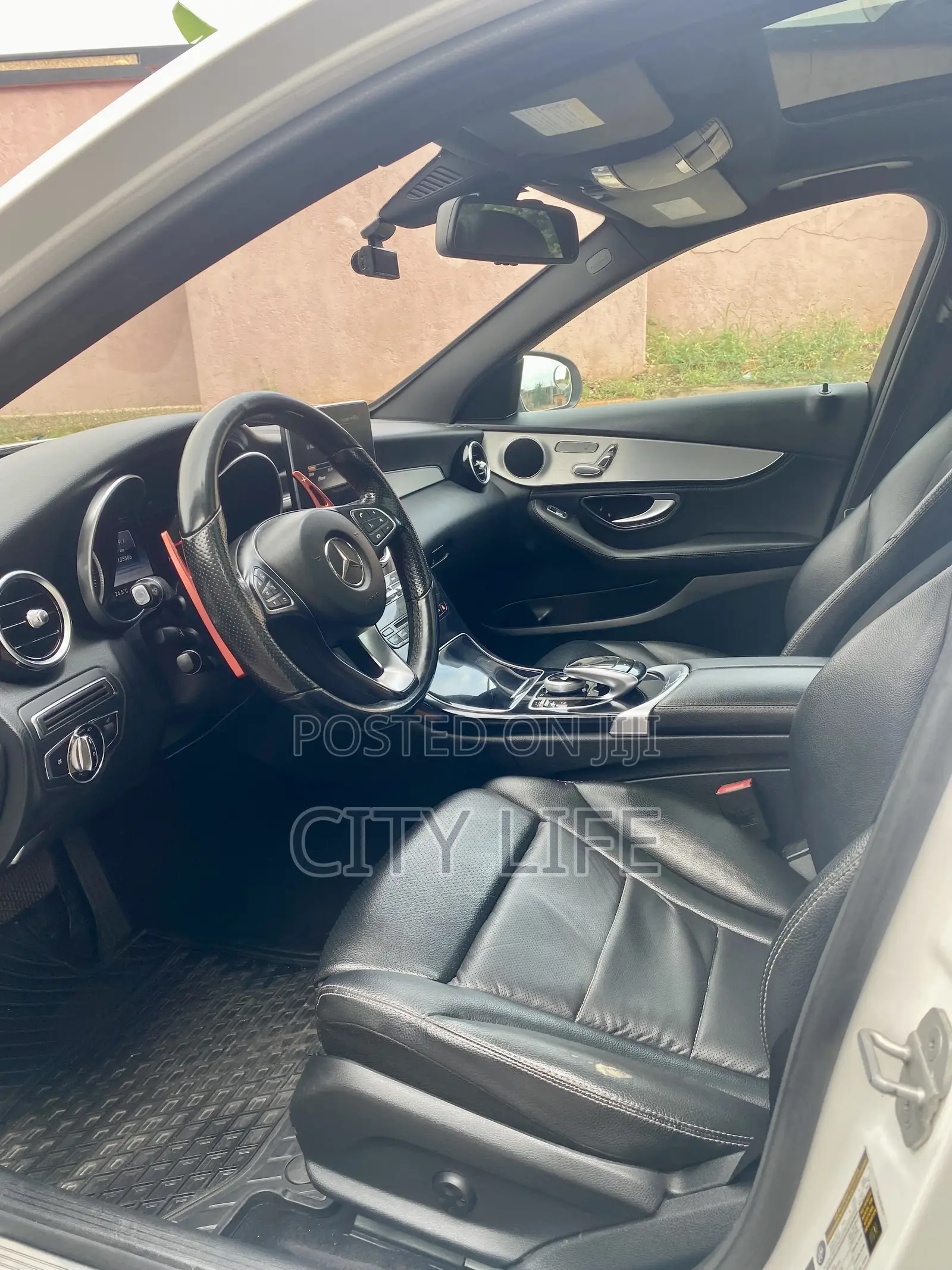 Mercedes-Benz C300 Base AWD 4Matic Sedan (2.0L 4cyl 7A) 2015 White