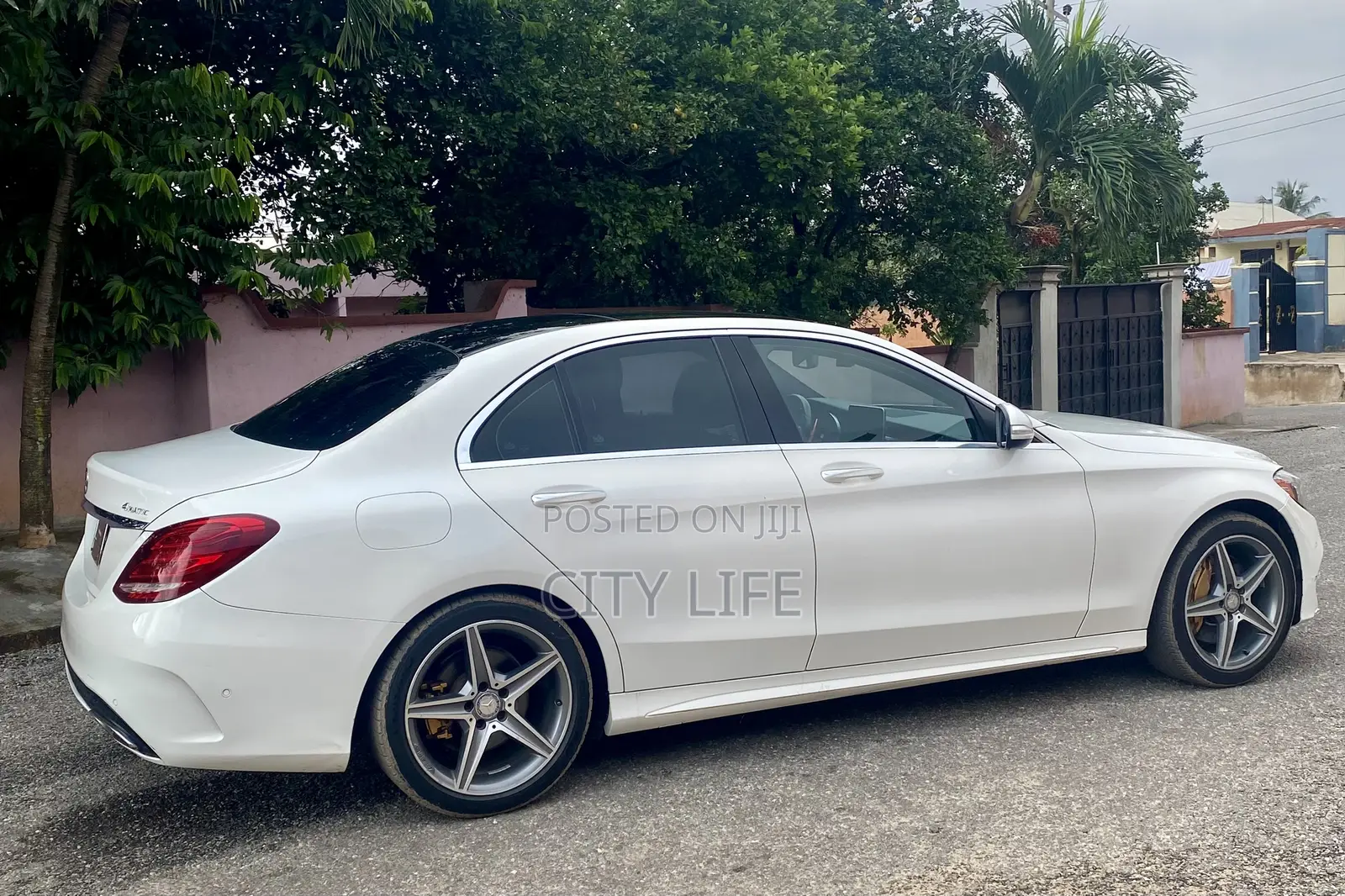 Mercedes-Benz C300 Base AWD 4Matic Sedan (2.0L 4cyl 7A) 2015 White
