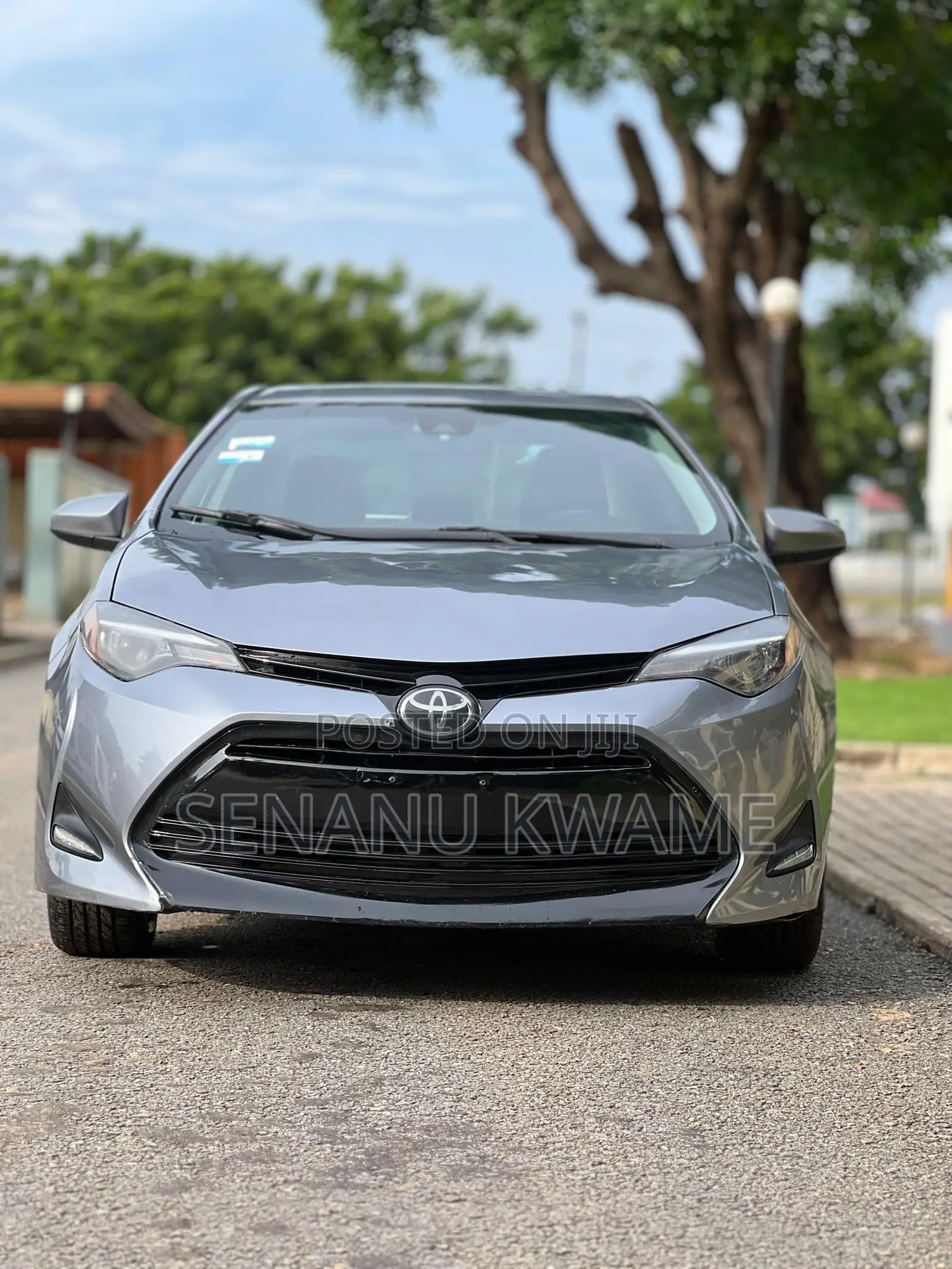 Toyota Corolla LE Eco (1.8L 4cyl 2A) 2019 Gray