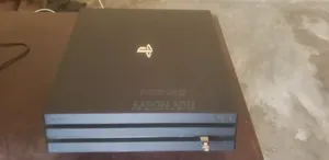 Ps4 Pro ( Very Neat, Jailbroken Plus Games)