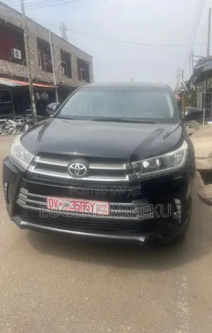 Toyota Highlander LE 4x2 (2.7L 4cyl 6A) 2017 Black