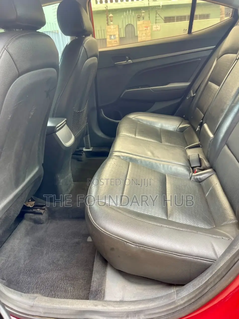 Hyundai Elantra Limited Sedan FWD (2.0L 4cyl 6A) 2017 Red