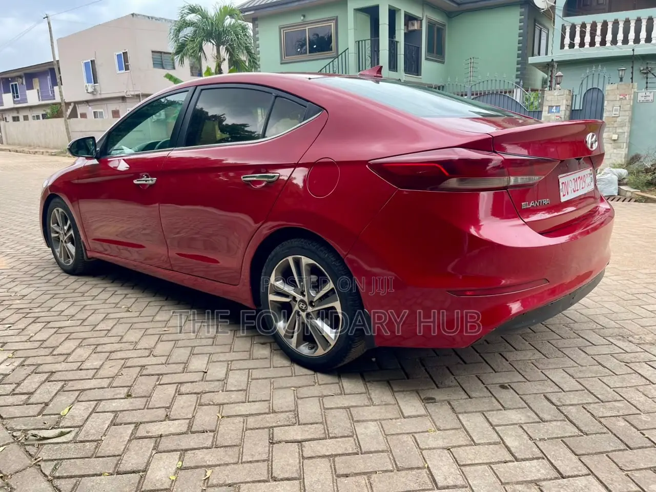 Hyundai Elantra Limited Sedan FWD (2.0L 4cyl 6A) 2017 Red