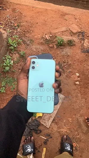 Apple iPhone 11 64 GB Green