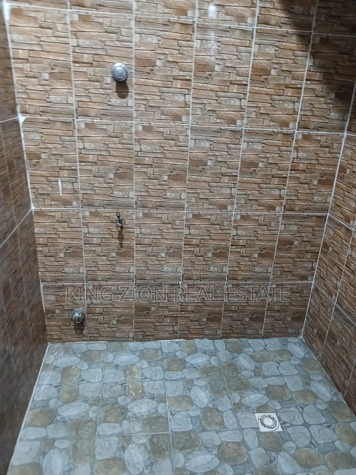1bdrm Apartment in Kingzion Real, Awoshie for rent