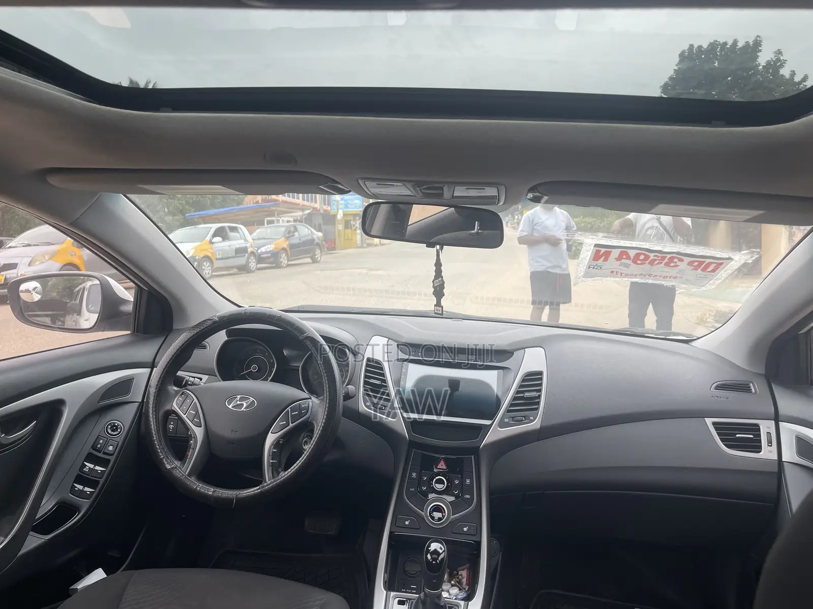 Hyundai Elantra Limited Sedan FWD (1.8L 4cyl 6A) 2016 White
