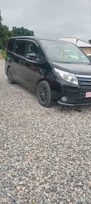 Toyota Noah 2015 Black