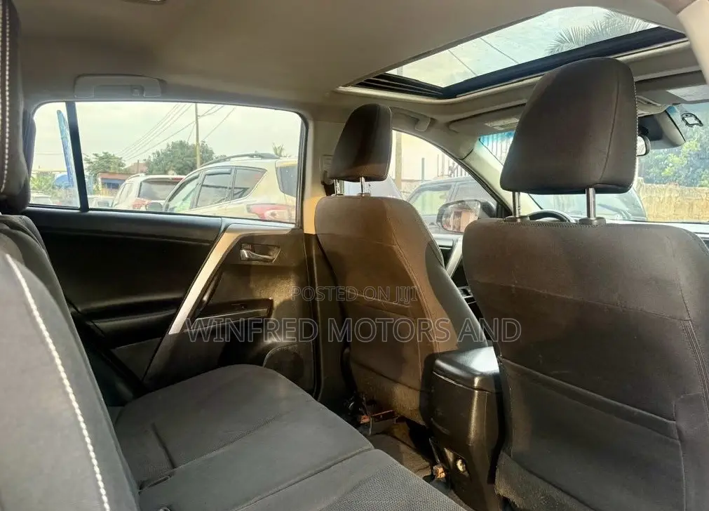 Toyota RAV4 XLE AWD (2.5L 4cyl 6A) 2017 Black