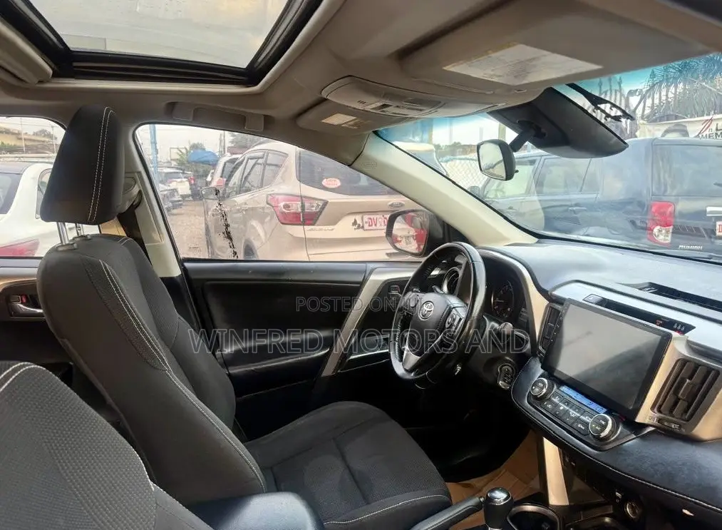 Toyota RAV4 XLE AWD (2.5L 4cyl 6A) 2017 Black