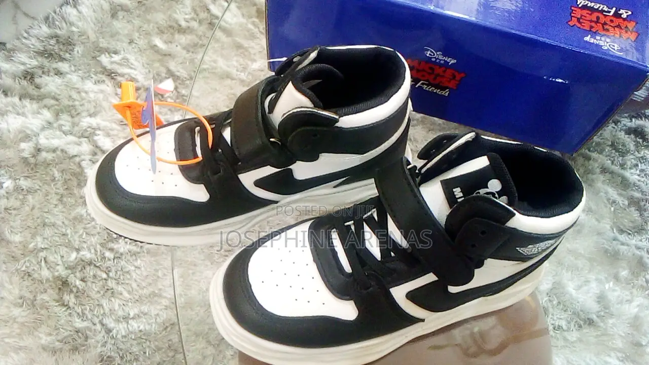 Zaro Kids Heaven| Wholesale| Retail |Pyjamas,School Bags,Sneakers|more