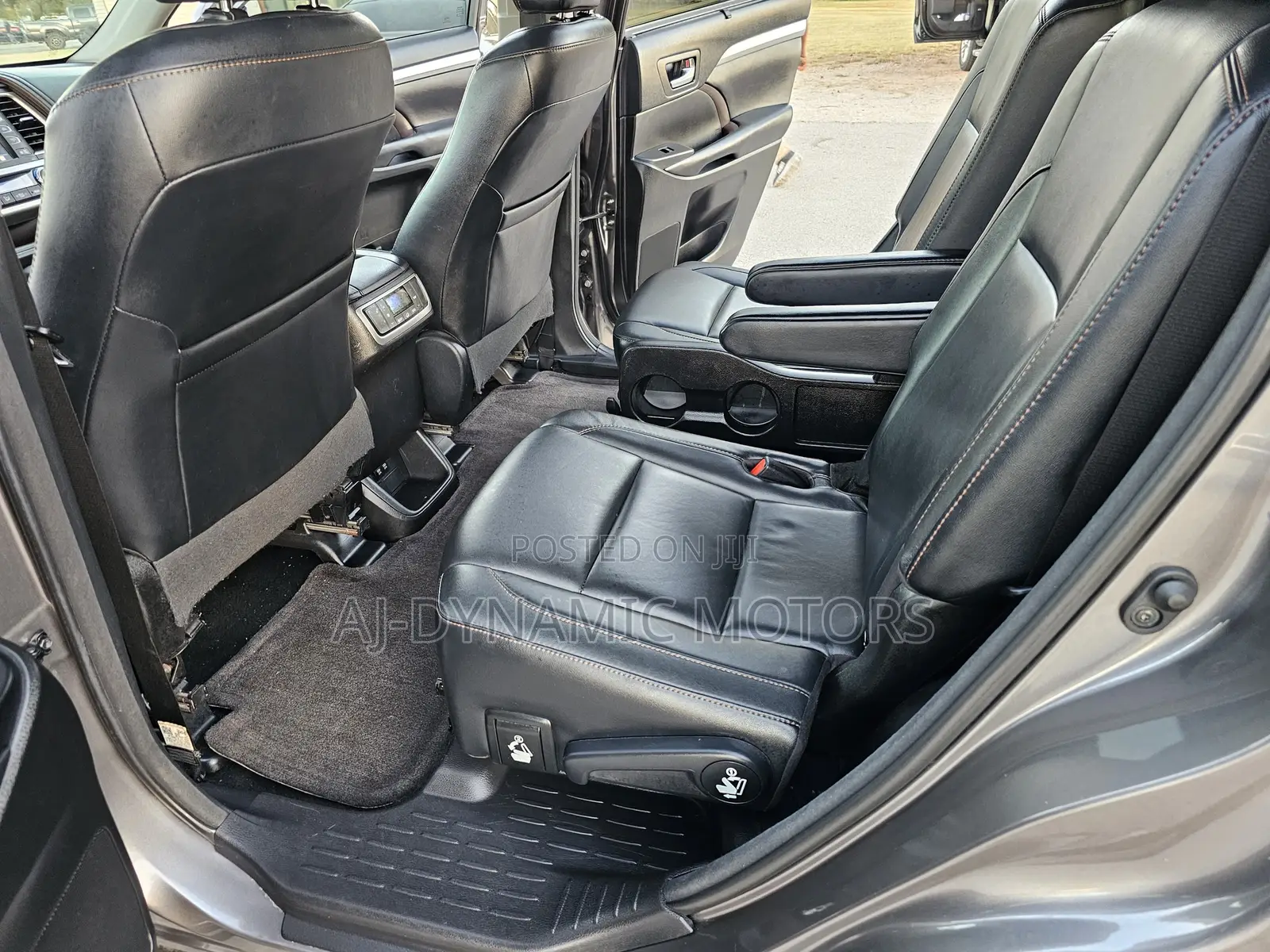 Toyota Highlander LE 4x2 V6 (3.5L 6cyl 8A) 2018 Burgundy