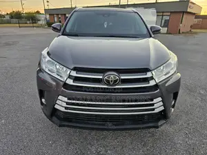 Toyota Highlander LE 4x2 V6 (3.5L 6cyl 8A) 2018 Burgundy