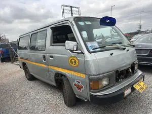 Nissan Caravan (Urvan) 2000