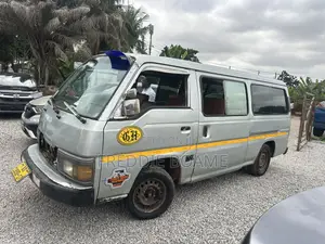 Nissan Caravan (Urvan) 2000