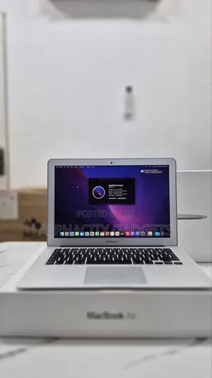 Laptop Apple MacBook Air 2012 4GB Intel Core i5 SSD 128GB