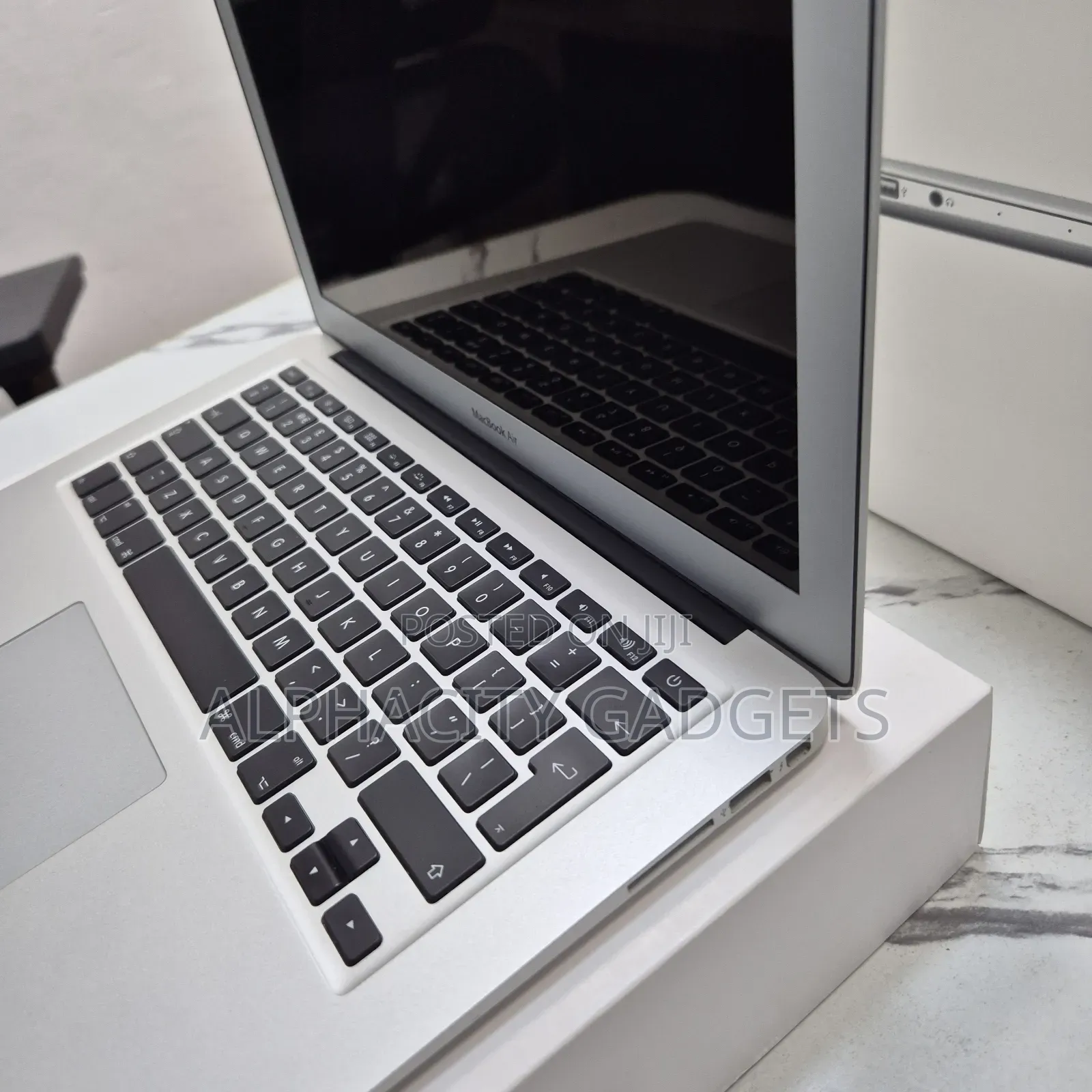 Laptop Apple MacBook Air 2012 4GB Intel Core i5 SSD 128GB