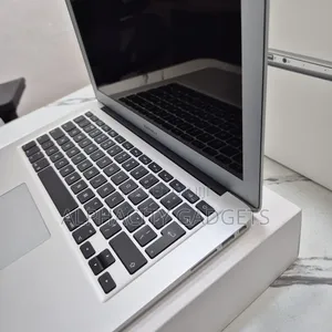 Laptop Apple MacBook Air 2012 4GB Intel Core i5 SSD 128GB