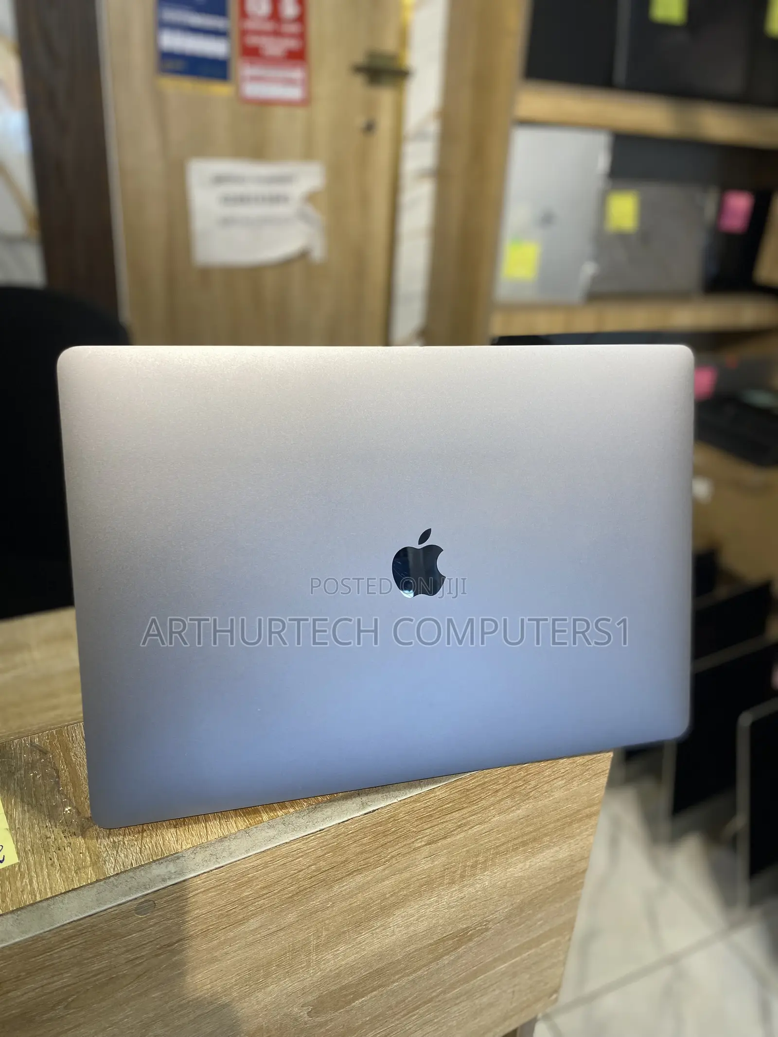 Laptop Apple MacBook Pro 2019 32GB Intel Core i9 SSD 1T