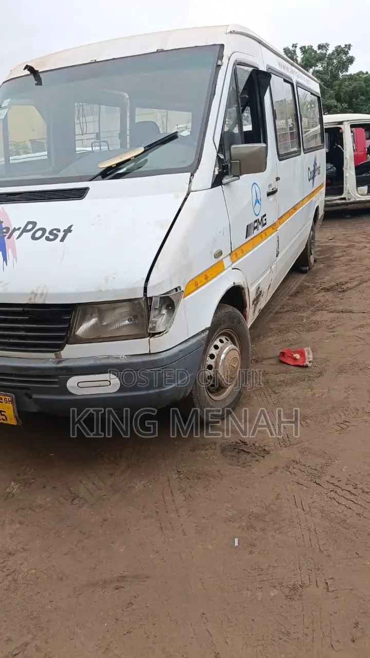 Mercedes-Benz Sprinter 2011 White