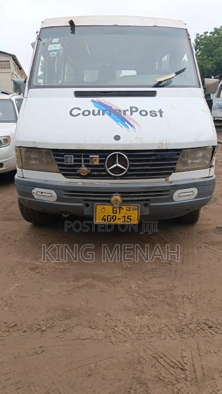 Mercedes-Benz Sprinter 2011 White