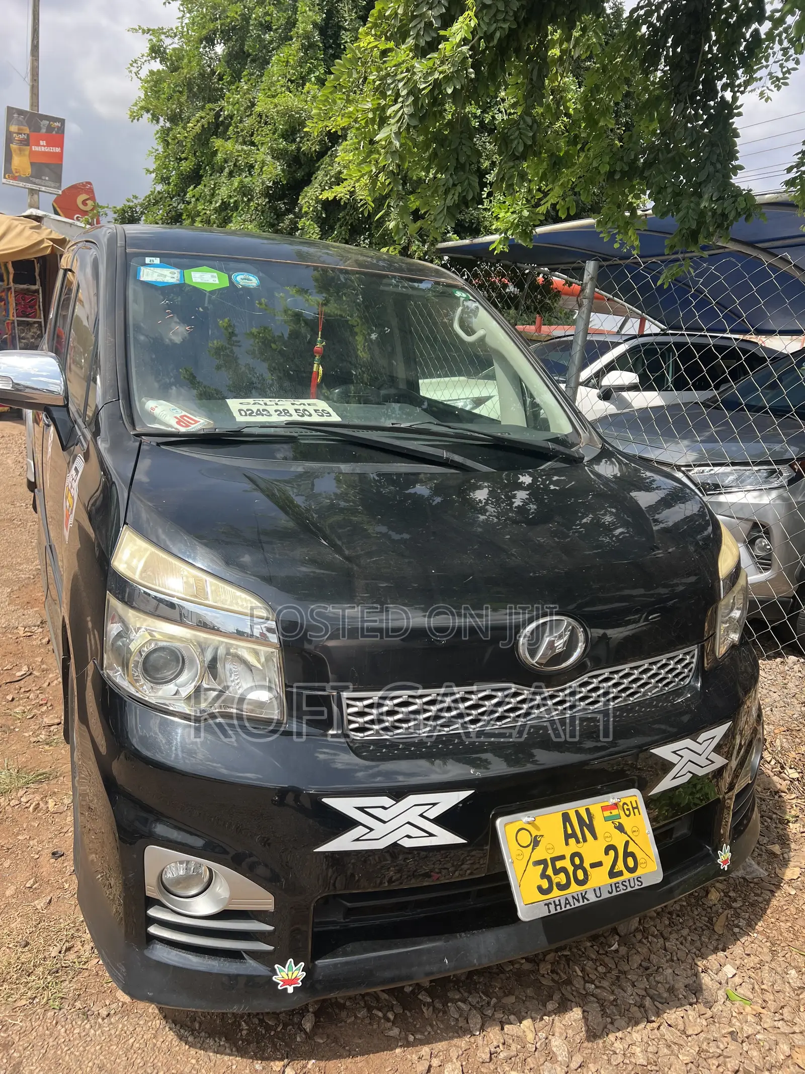 Toyota Voxy 2013 Black