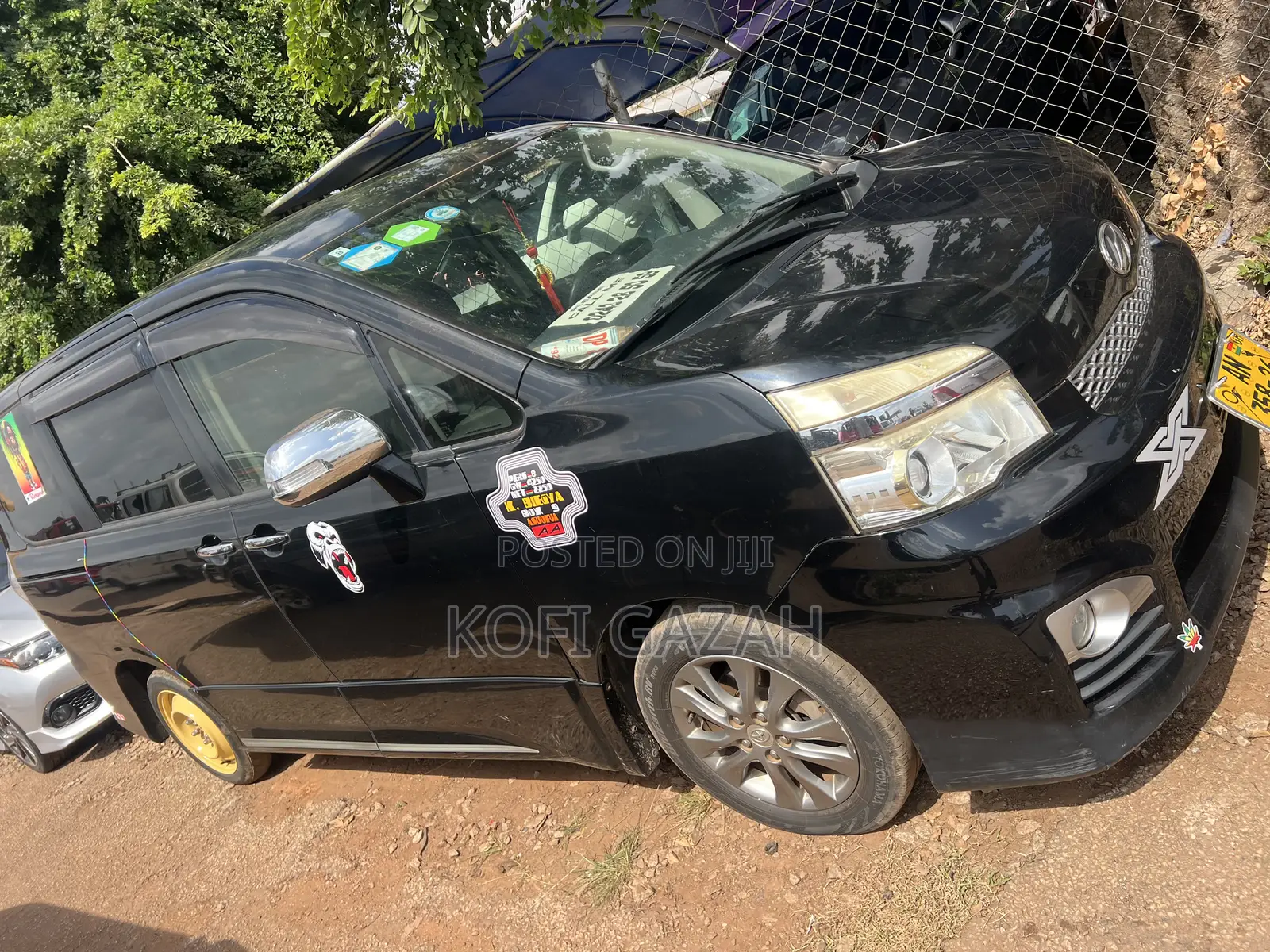 Toyota Voxy 2013 Black