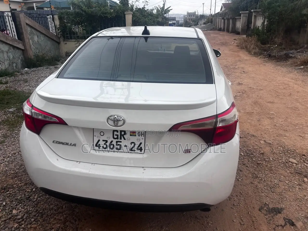 Toyota Corolla S 4dr Sedan (1.8L 4cyl CVT) 2016 White