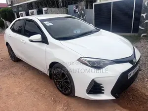 Toyota Corolla S 4dr Sedan (1.8L 4cyl CVT) 2016 White