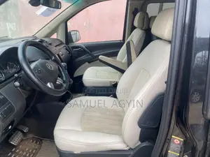 Mercedes-Benz Viano 2011 Black