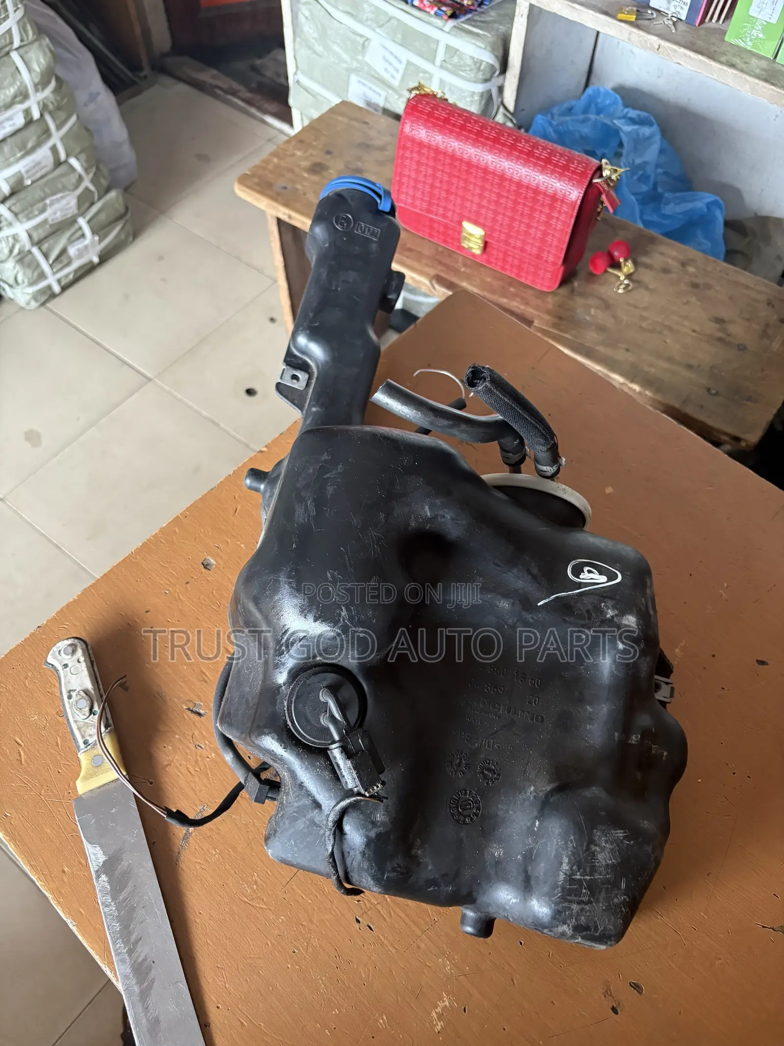 Mercedes-Benz C Coupe C204 Window Windshield Washer Fluid Tank