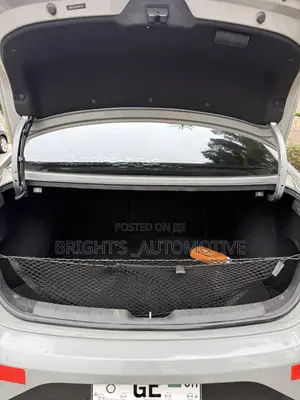 Hyundai Elantra SEL 2020 Green