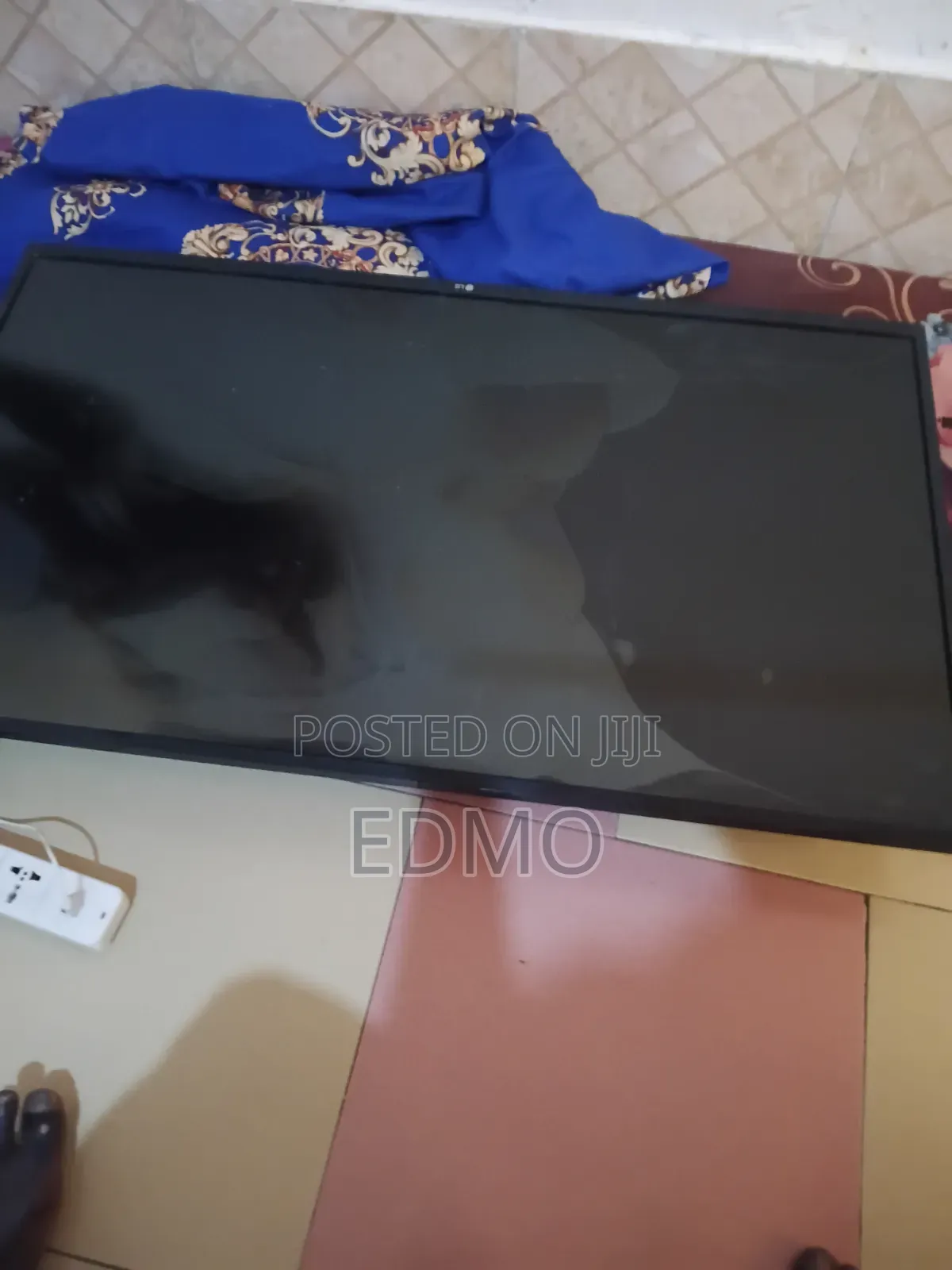 LG TV Broken Screen