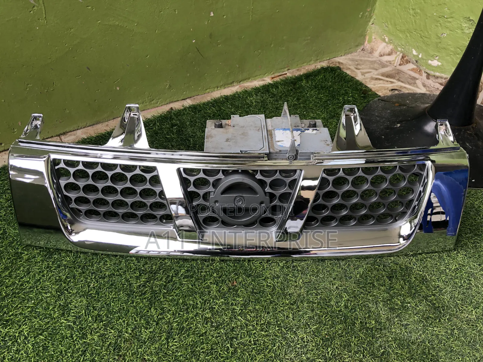 Nissan Hardbody 2008-2015 Front Grill