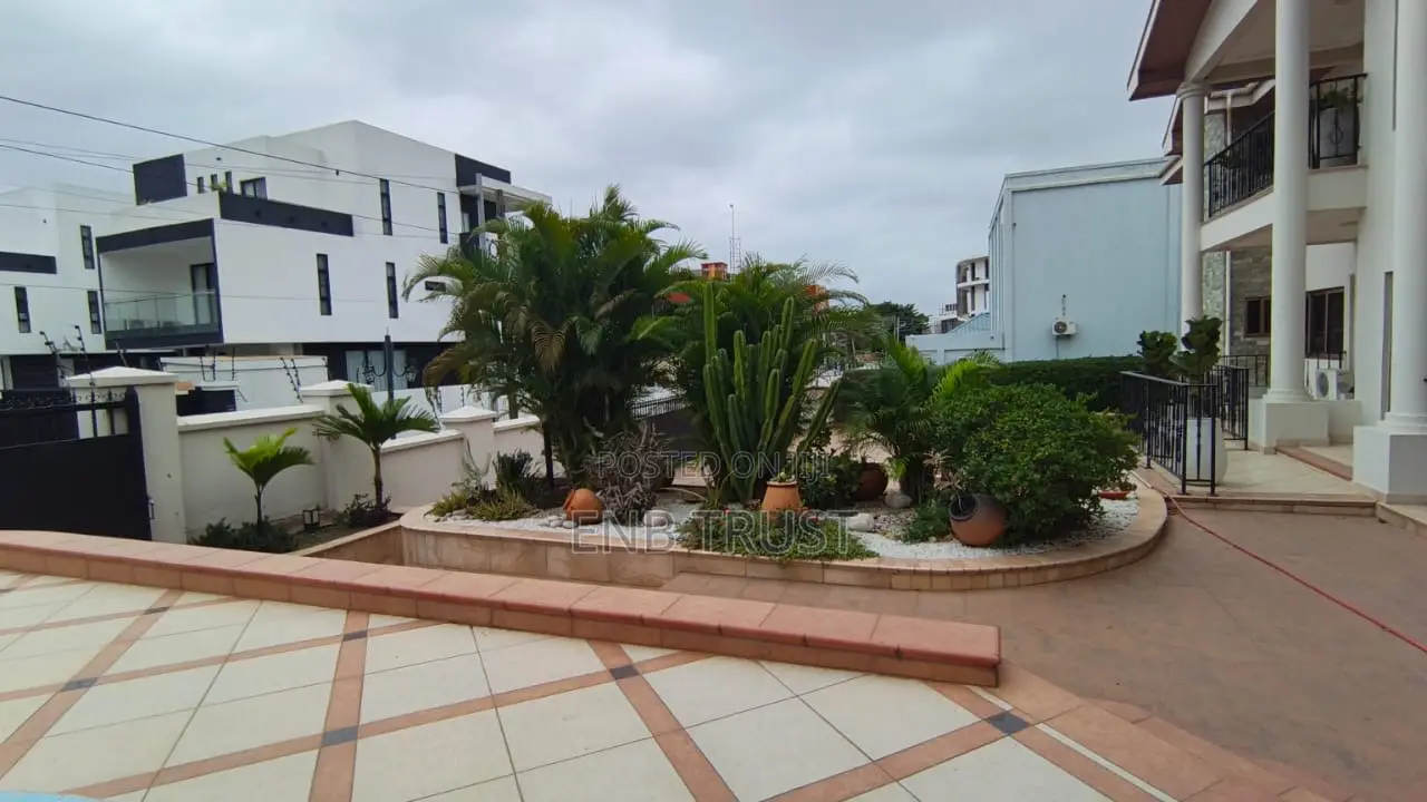 12bdrm Duplex in East Legon, A&C Mall Area for rent