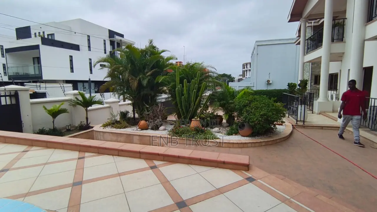 12bdrm Duplex in East Legon, A&C Mall Area for rent