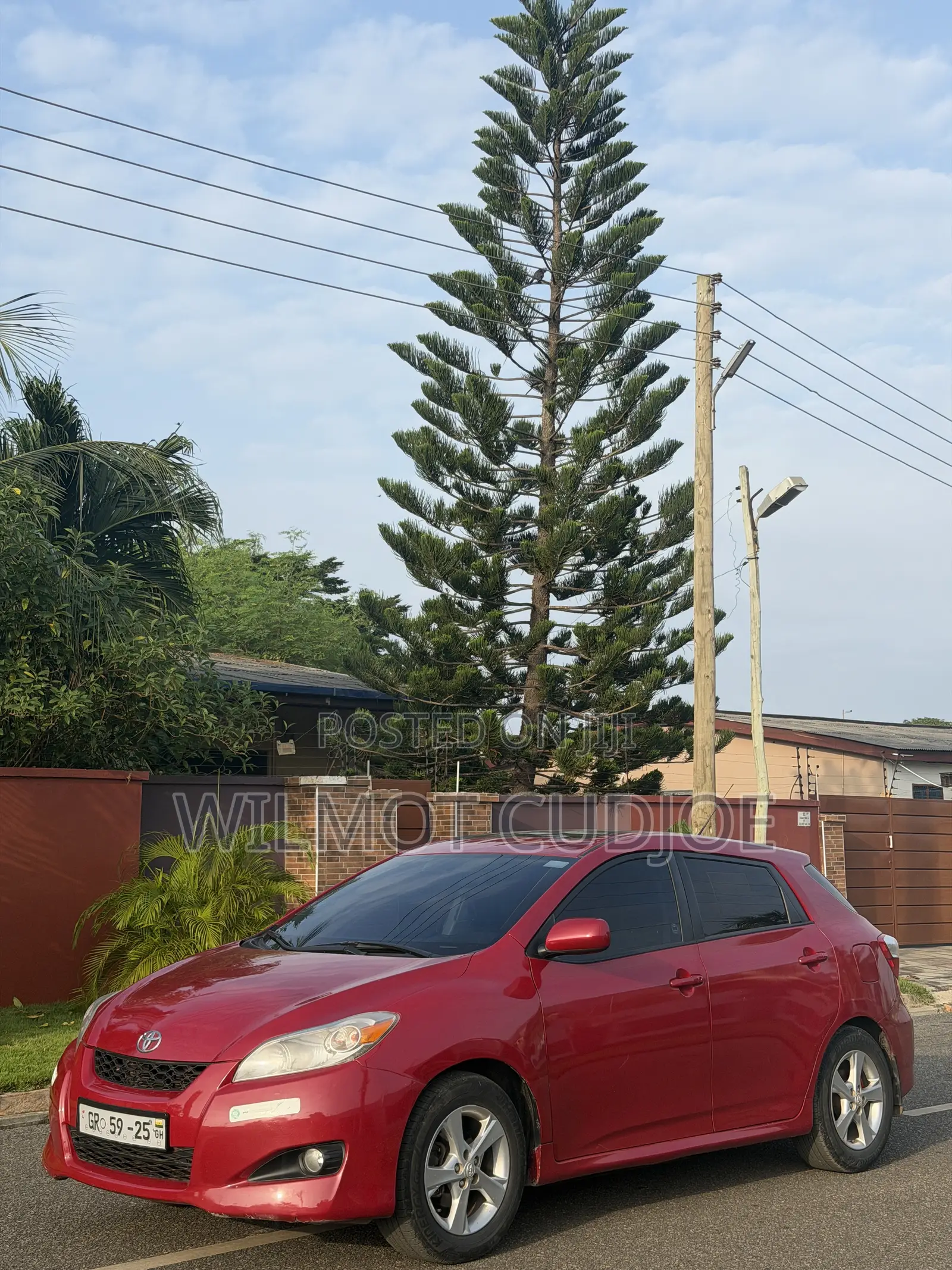 Toyota Matrix L Hatchback FWD (1.8L 4cyl) 2014 Red