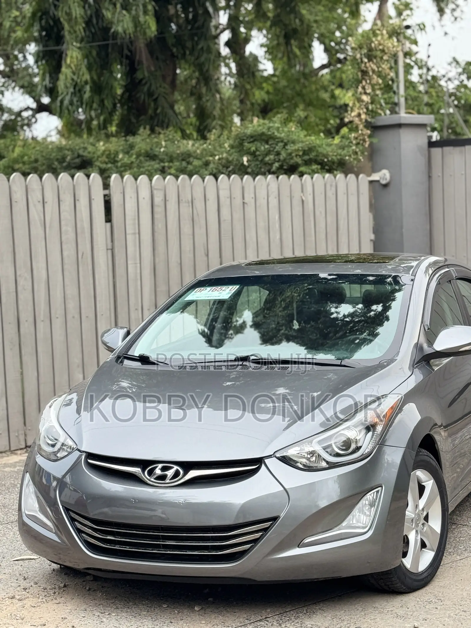 Hyundai Elantra Limited Sedan FWD (1.8L 4cyl 6A) 2016 Gray