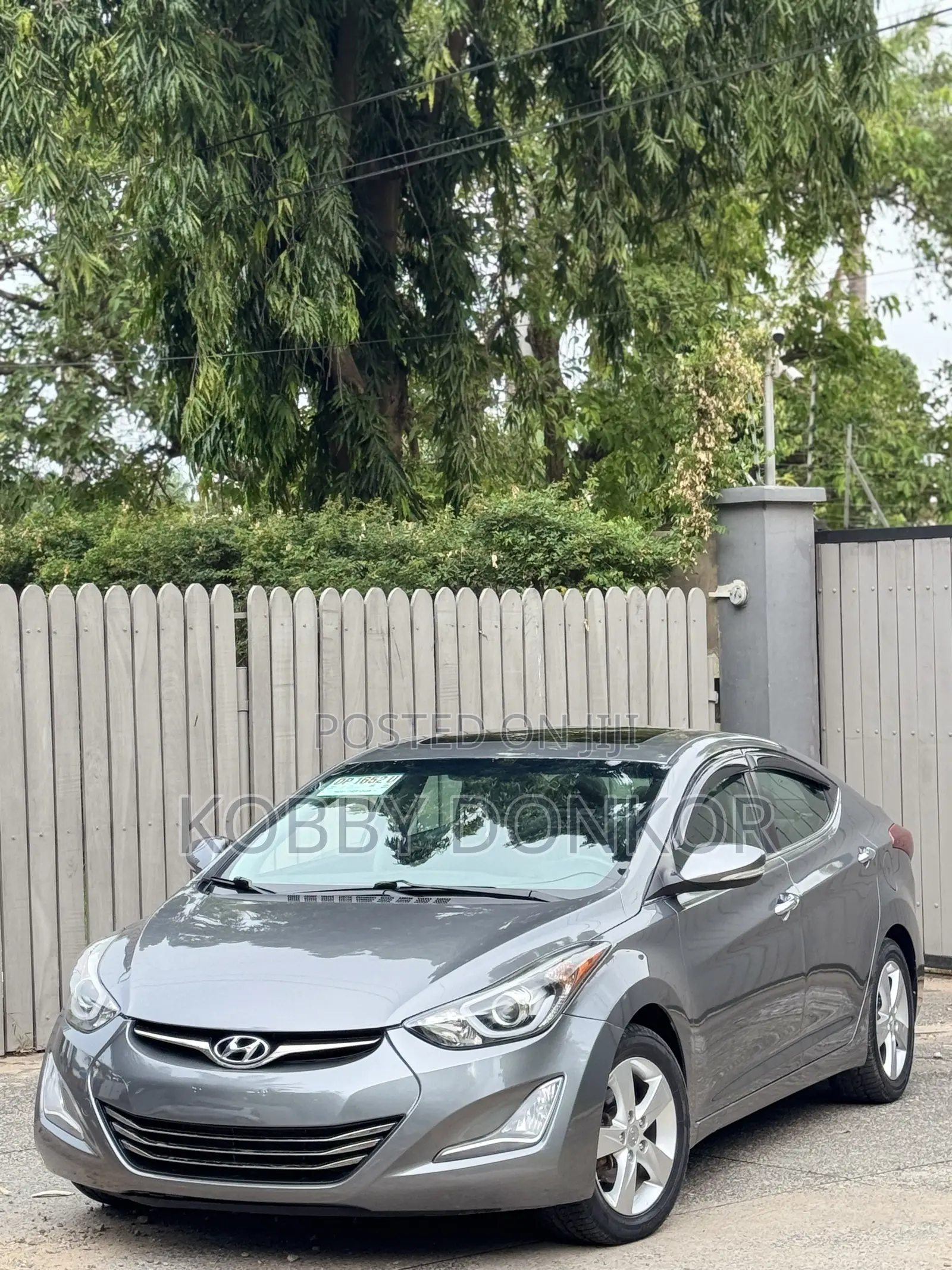 Hyundai Elantra Limited Sedan FWD (1.8L 4cyl 6A) 2016 Gray