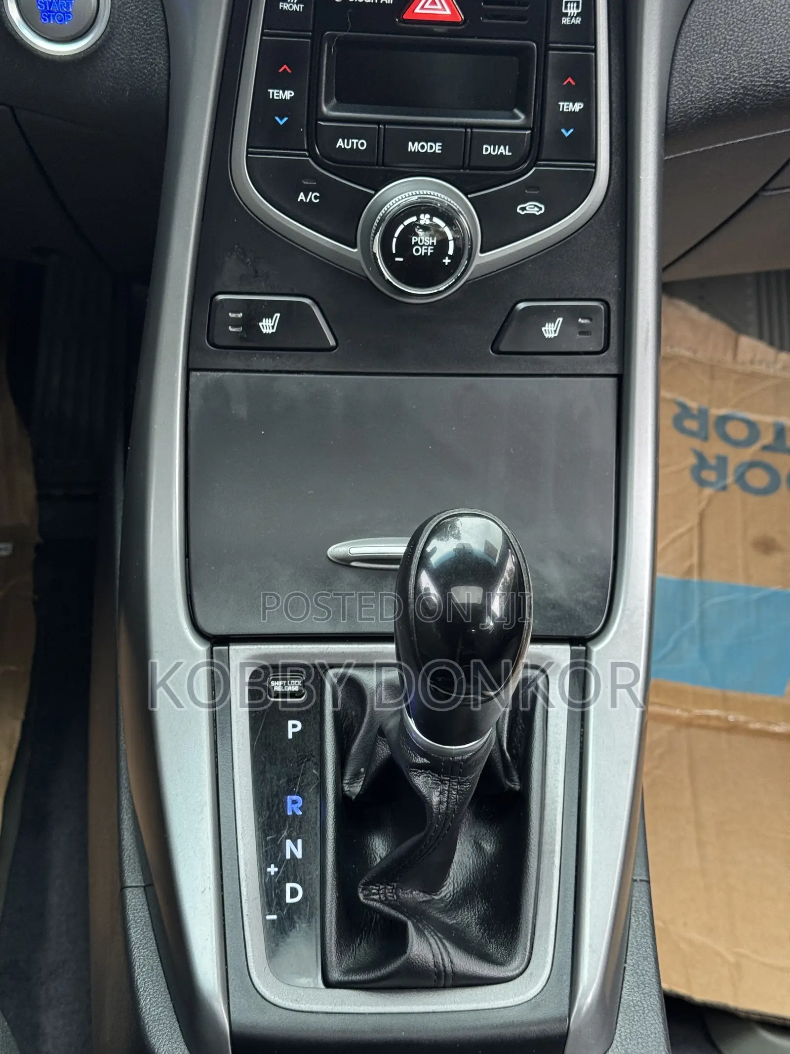 Hyundai Elantra Limited Sedan FWD (1.8L 4cyl 6A) 2016 Gray