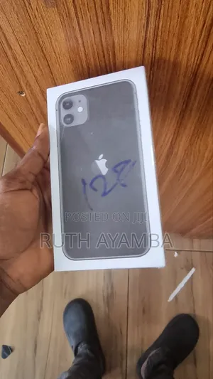 New Apple iPhone 11 128 GB Black