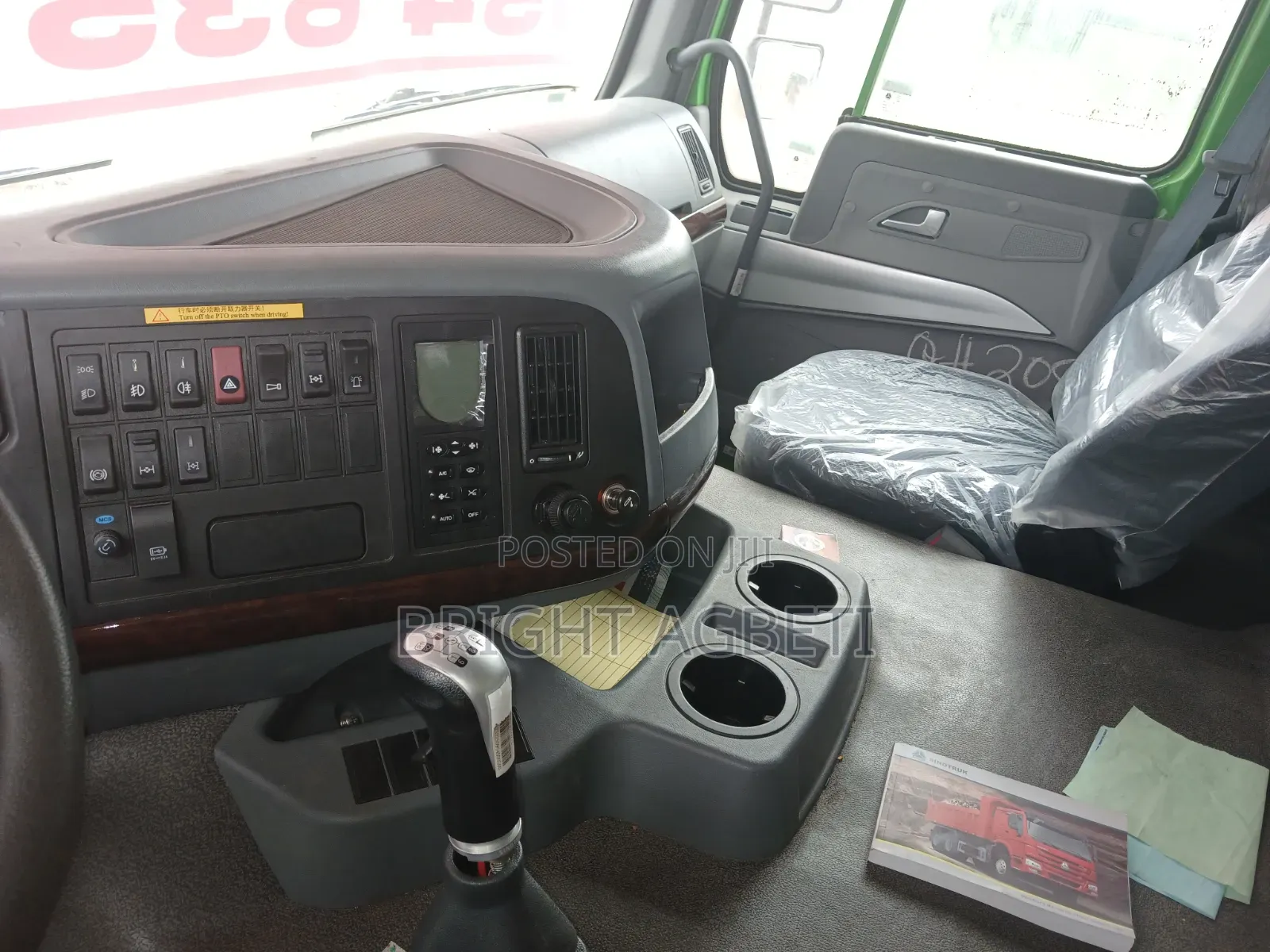 371 HP Sinotruck Howo Dump Truck